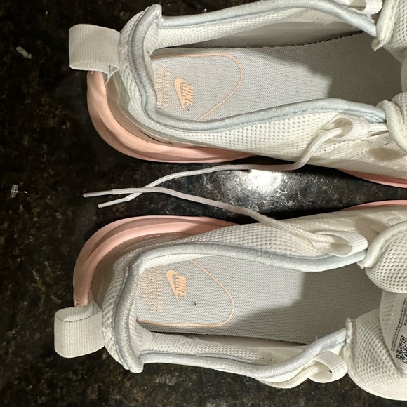 WMNS AIR MAX AXIS 'WASHED CORAL AURA'. Warn only once. Great Condition - Picture 14 of 14